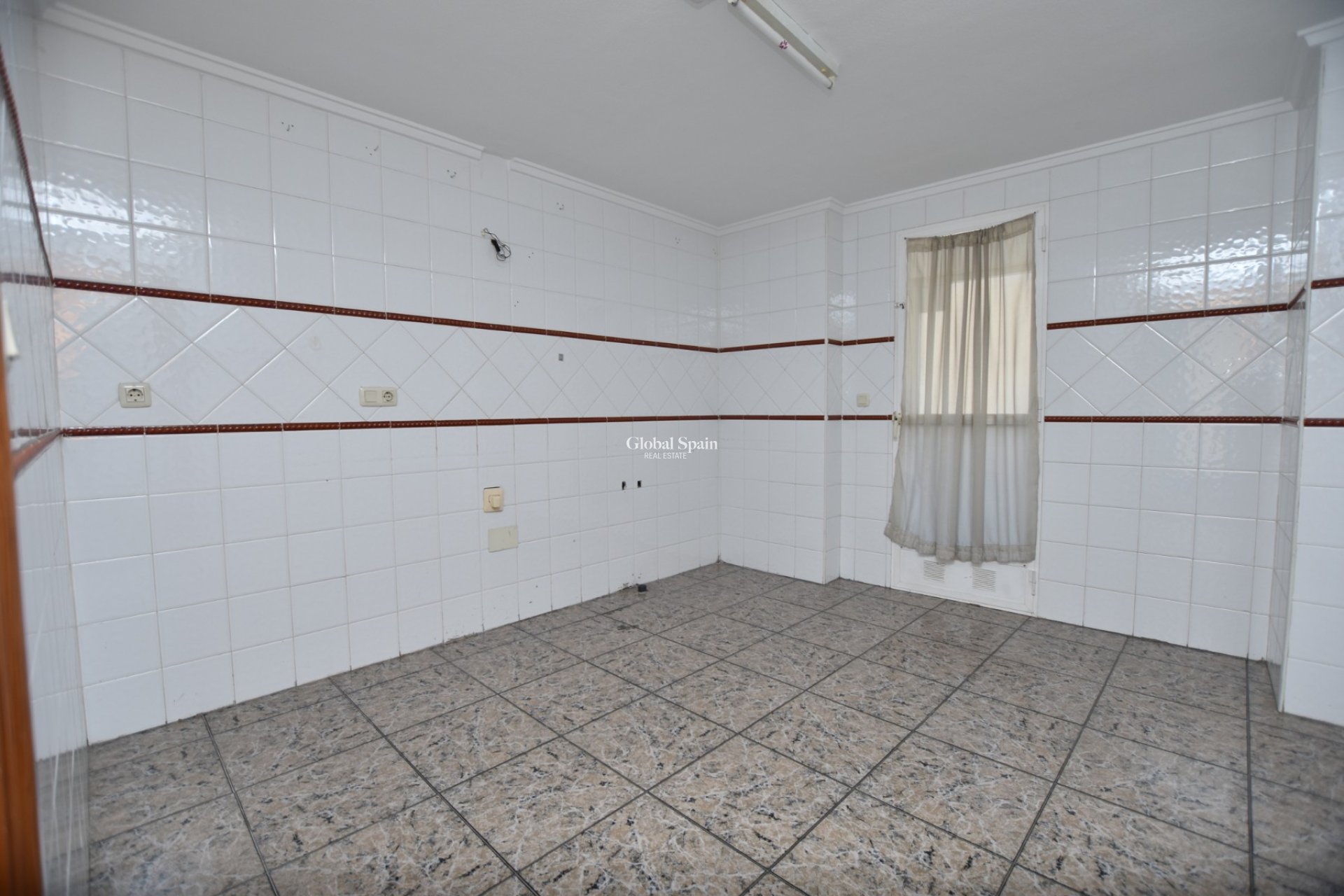 Resale - Apartment - Flat -
ROJALES