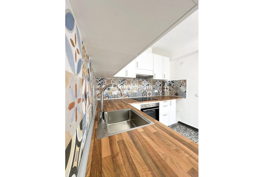 Resale - Apartment - Flat -
TORREVIEJA - Torrevieja Centro