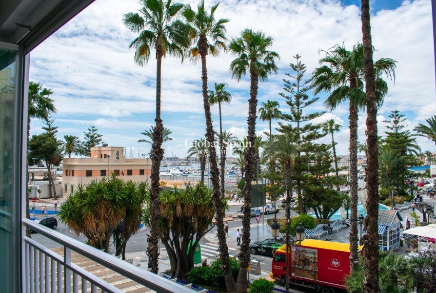 Resale - Apartment - Flat -
TORREVIEJA - Torrevieja Centro