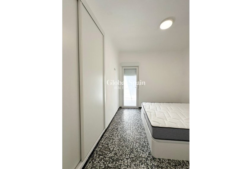 Resale - Apartment - Flat -
TORREVIEJA - Torrevieja Centro