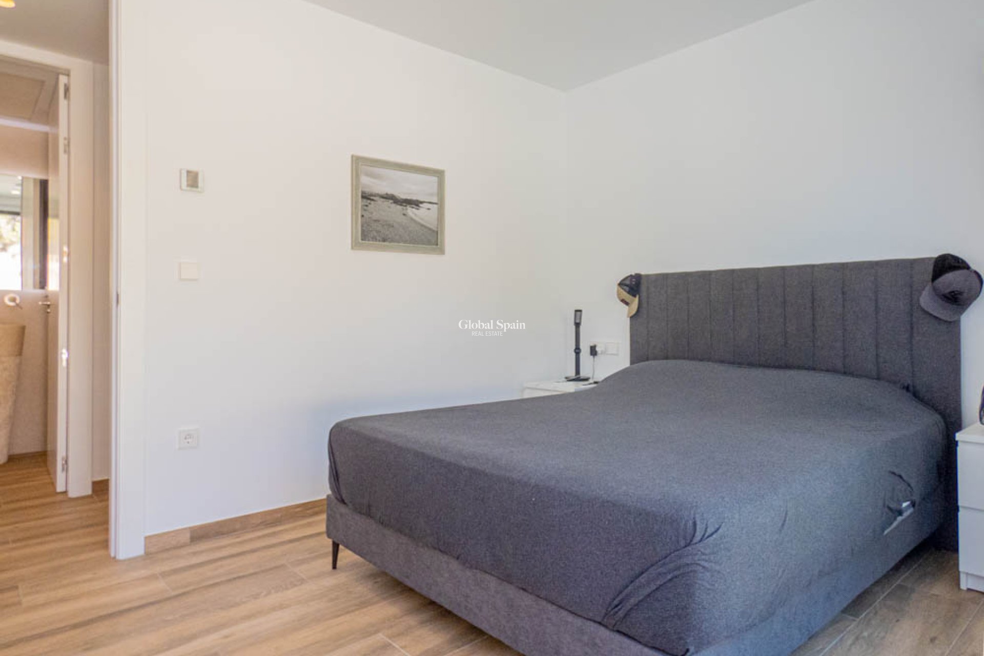 Resale - APARTMENT -
FONT DEL LLOP - Font del Llop