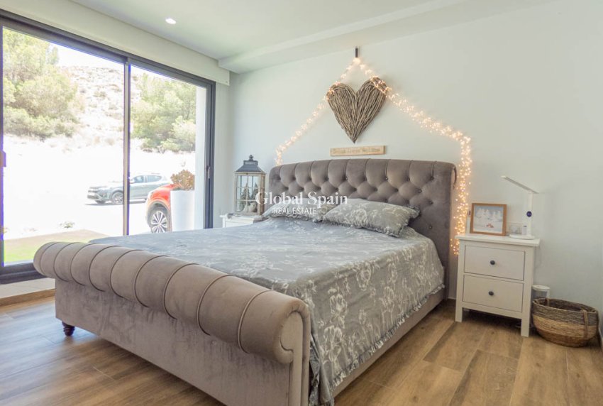 Resale - APARTMENT -
FONT DEL LLOP - Font del Llop