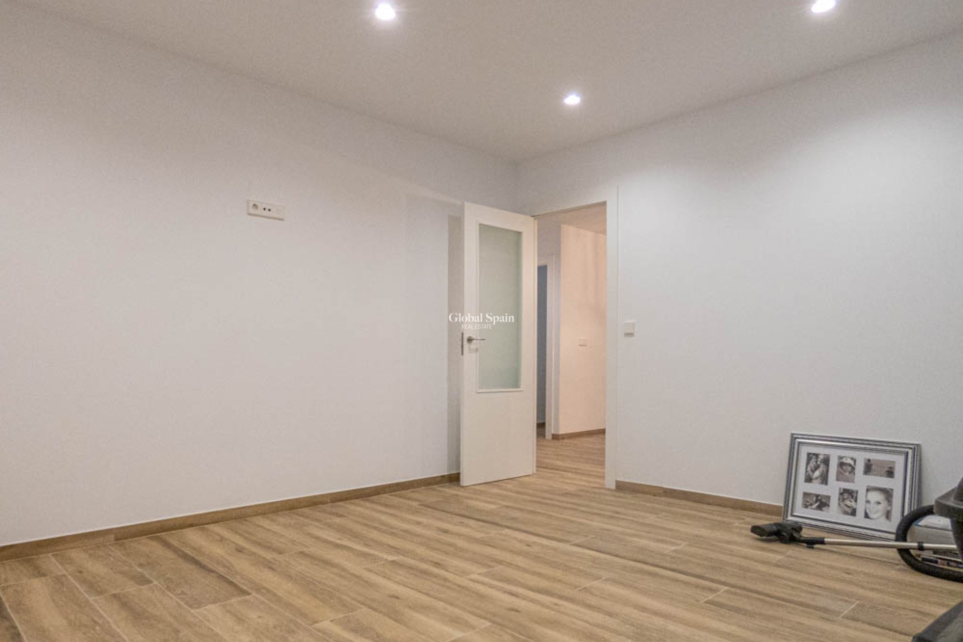 Resale - APARTMENT -
FONT DEL LLOP - Font del Llop