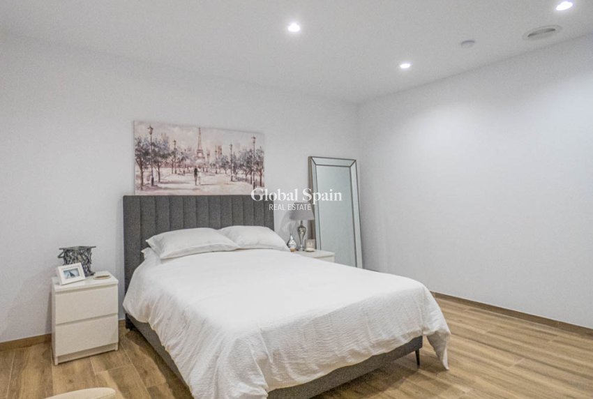 Resale - APARTMENT -
FONT DEL LLOP - Font del Llop