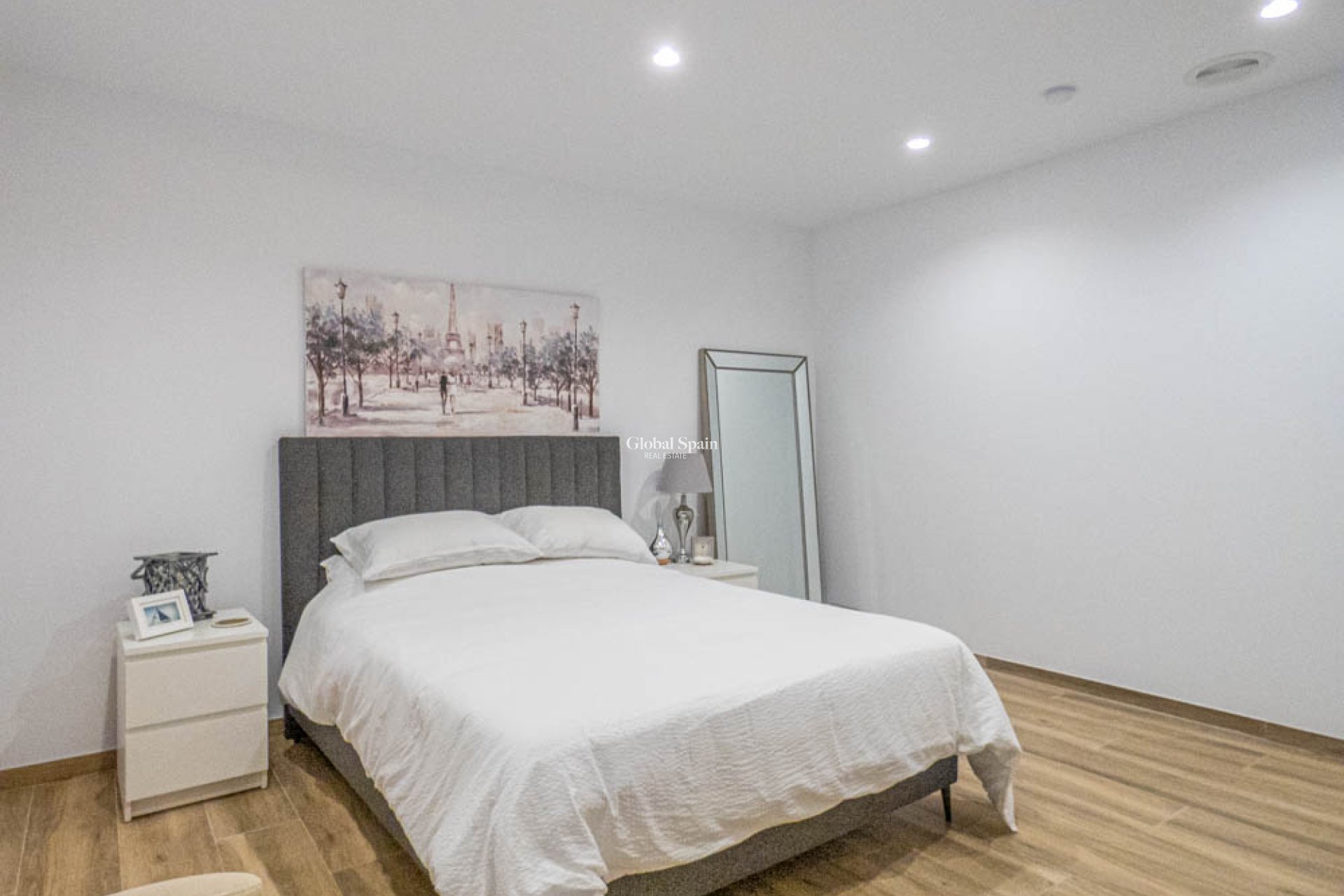 Resale - APARTMENT -
FONT DEL LLOP - Font del Llop