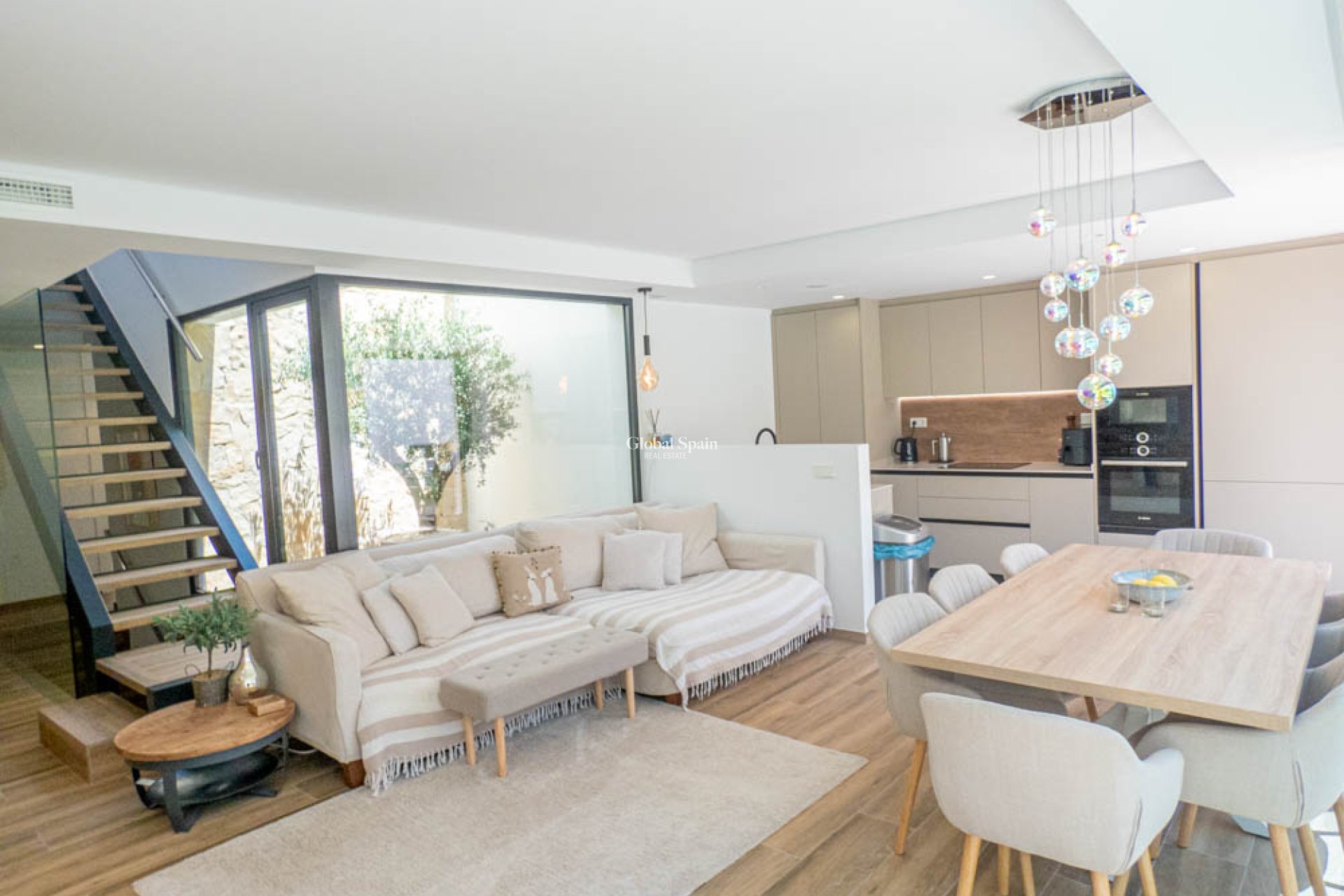 Resale - APARTMENT -
FONT DEL LLOP - Font del Llop