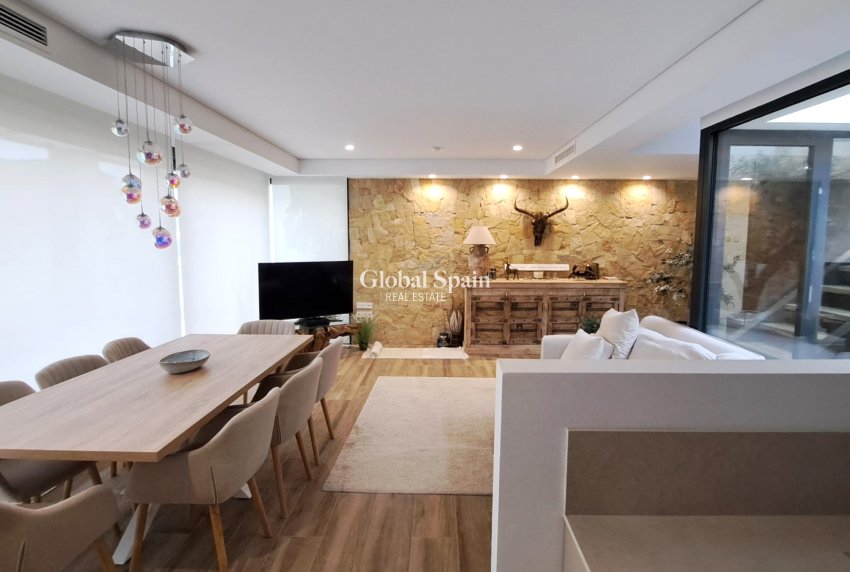 Resale - APARTMENT -
FONT DEL LLOP - Font del Llop