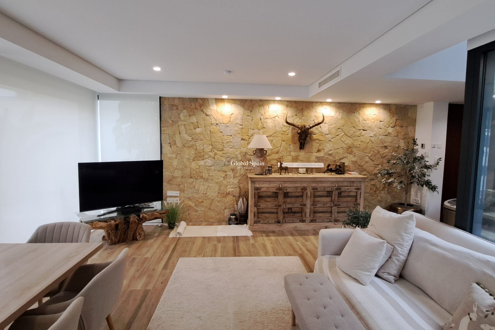 Resale - APARTMENT -
FONT DEL LLOP - Font del Llop