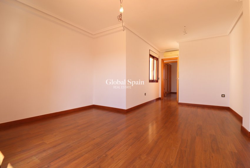 Resale - APARTMENT -
Formentera del Segura - Formentera - Village