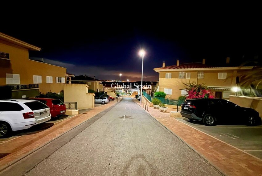 Resale - APARTMENT -
GRAN ALACANT - Costa Blanca