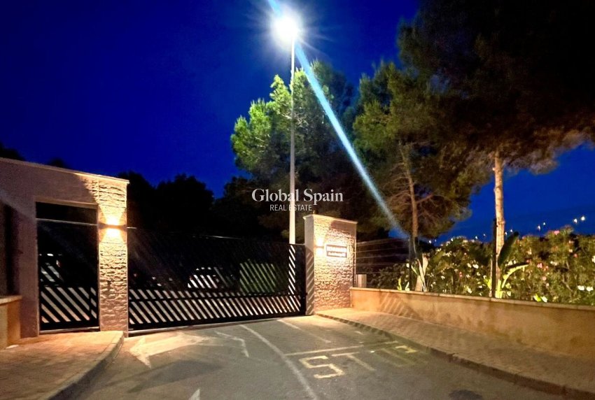 Resale - APARTMENT -
GRAN ALACANT - Costa Blanca