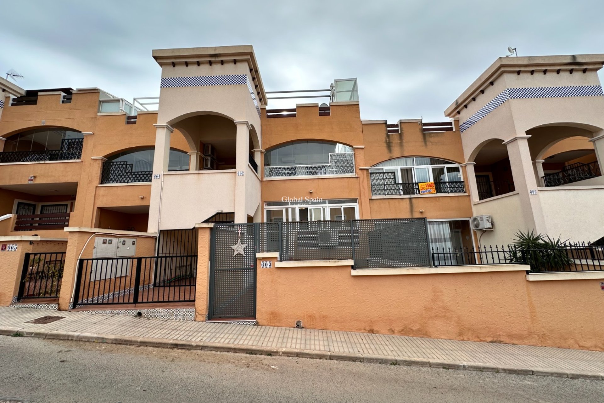 Resale - Apartment - Ground Floor Apartment -
TORREVIEJA - LOS BALCONES - LOS ALTOS