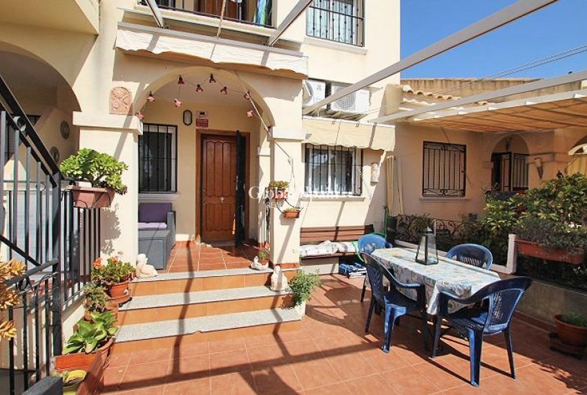 Resale - APARTMENT -
GUARDAMAR DEL SEGURA - 03140