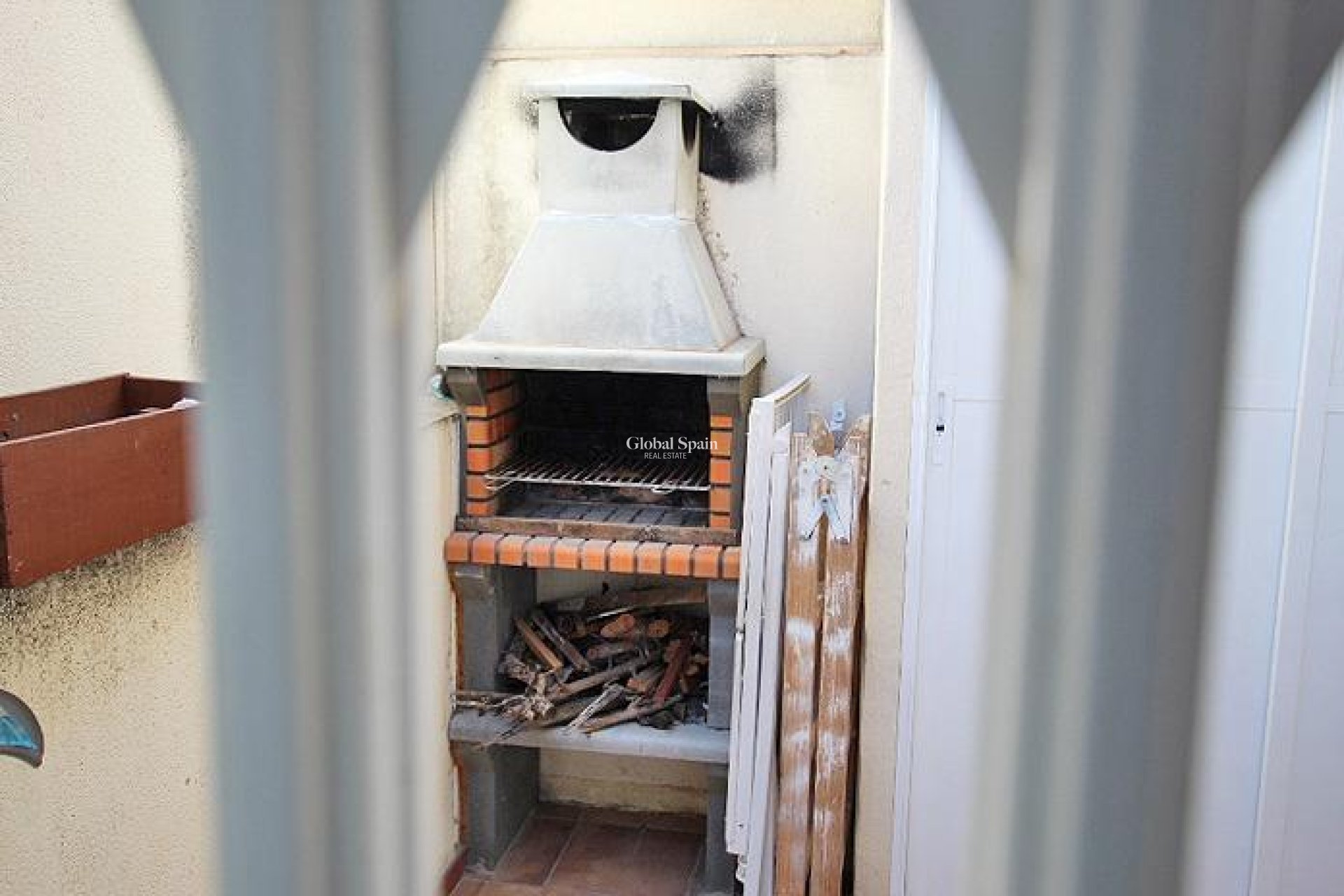Resale - APARTMENT -
GUARDAMAR DEL SEGURA - 03140