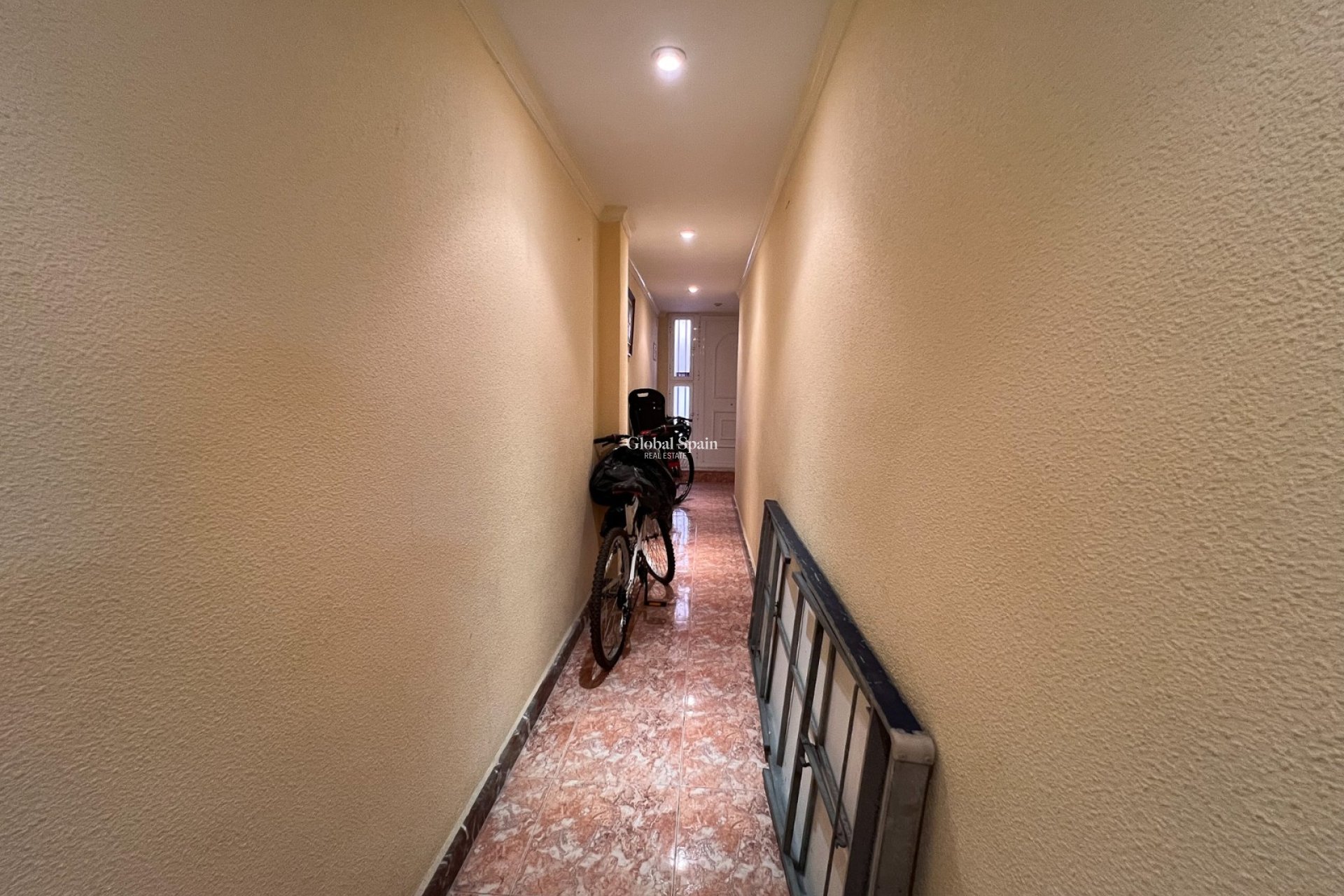 Resale - APARTMENT -
GUARDAMAR DEL SEGURA - Beach Guardamar