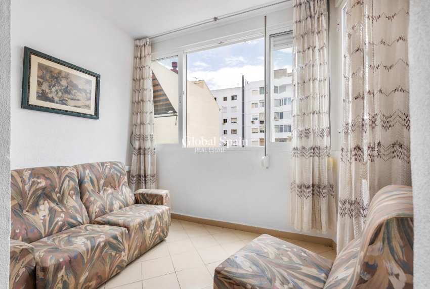 Resale - APARTMENT -
GUARDAMAR DEL SEGURA - Centro