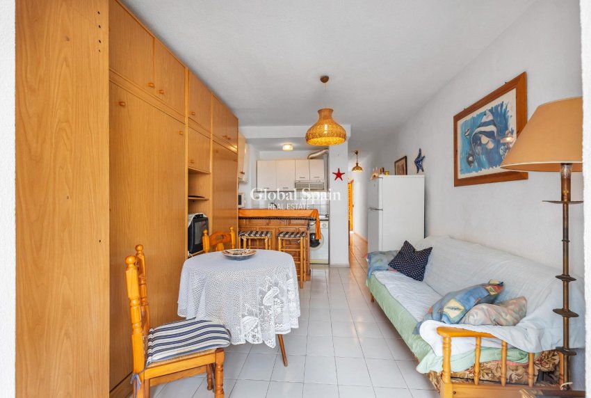 Resale - APARTMENT -
GUARDAMAR DEL SEGURA - Centro