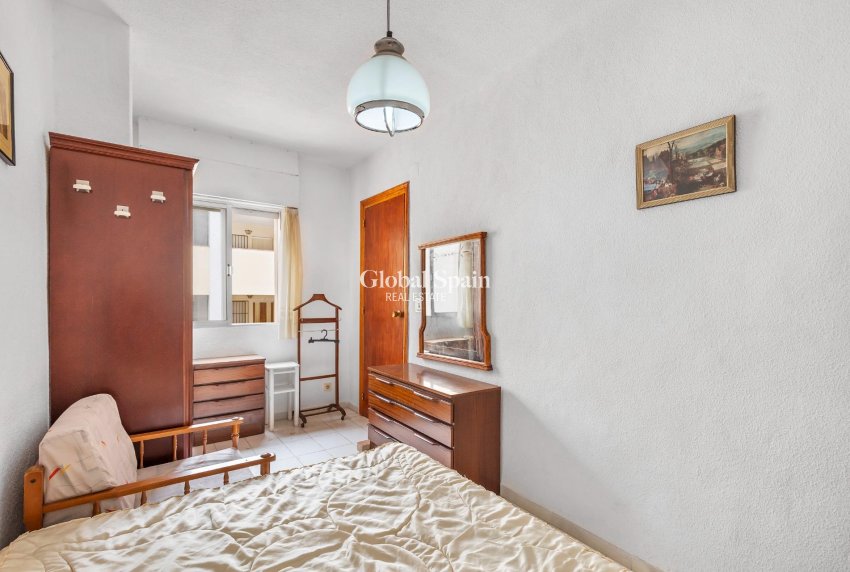 Resale - APARTMENT -
GUARDAMAR DEL SEGURA - Centro