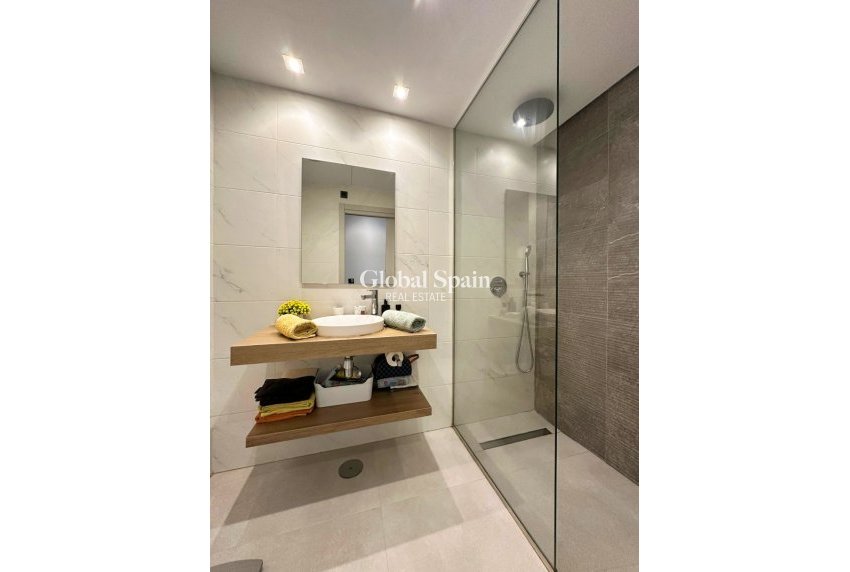 Resale - APARTMENT -
GUARDAMAR DEL SEGURA - Costa Blanca