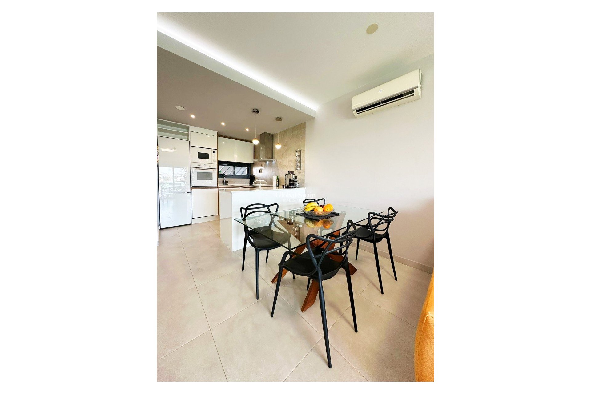 Resale - APARTMENT -
GUARDAMAR DEL SEGURA - Costa Blanca