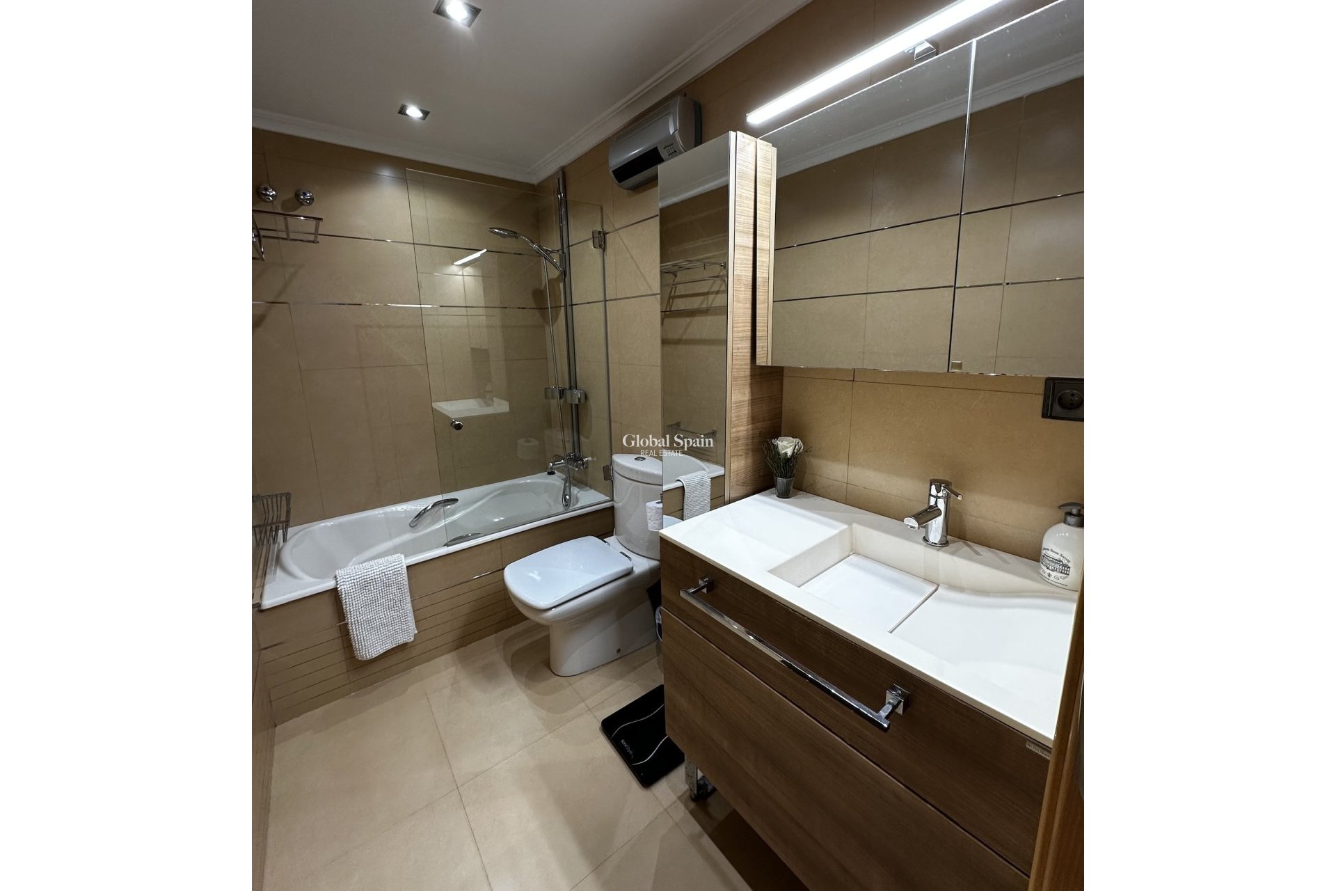 Resale - APARTMENT -
GUARDAMAR DEL SEGURA - Costa Blanca