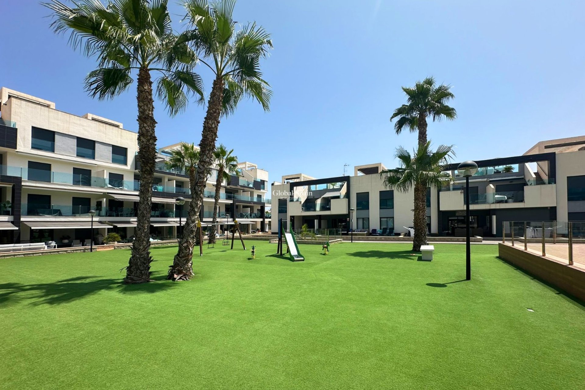 Resale - APARTMENT -
GUARDAMAR DEL SEGURA - Costa Blanca