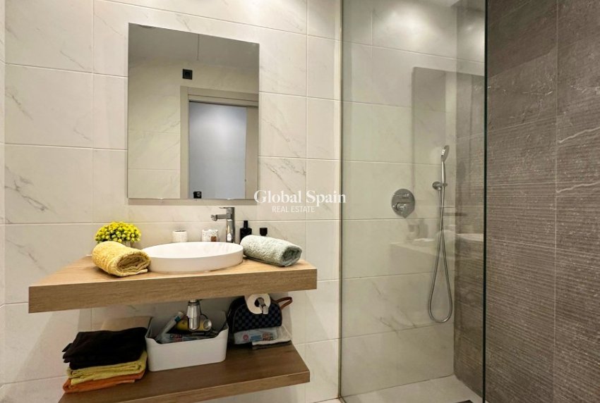 Resale - APARTMENT -
GUARDAMAR DEL SEGURA - Costa Blanca