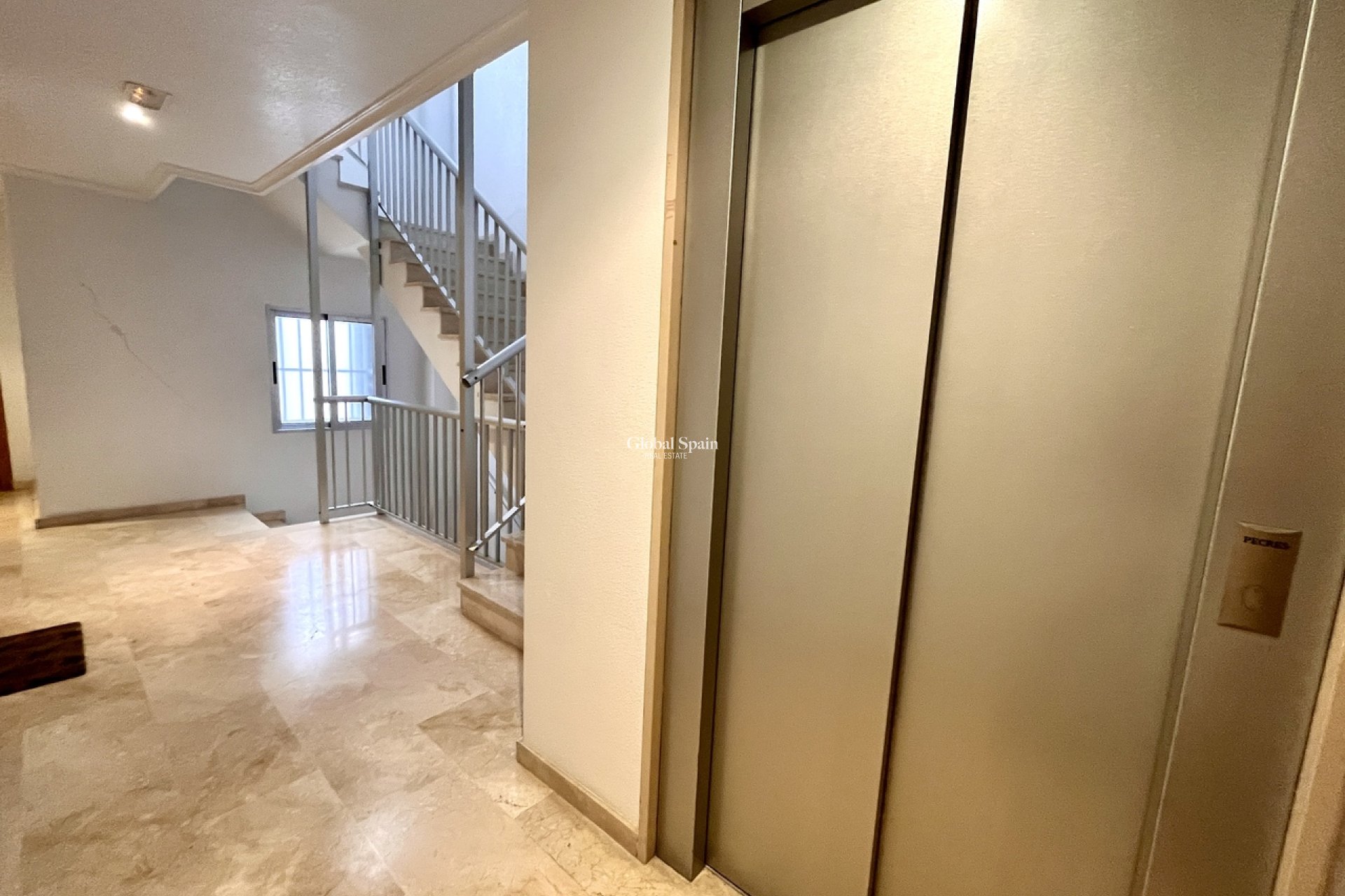 Resale - APARTMENT -
GUARDAMAR DEL SEGURA - Costa Blanca