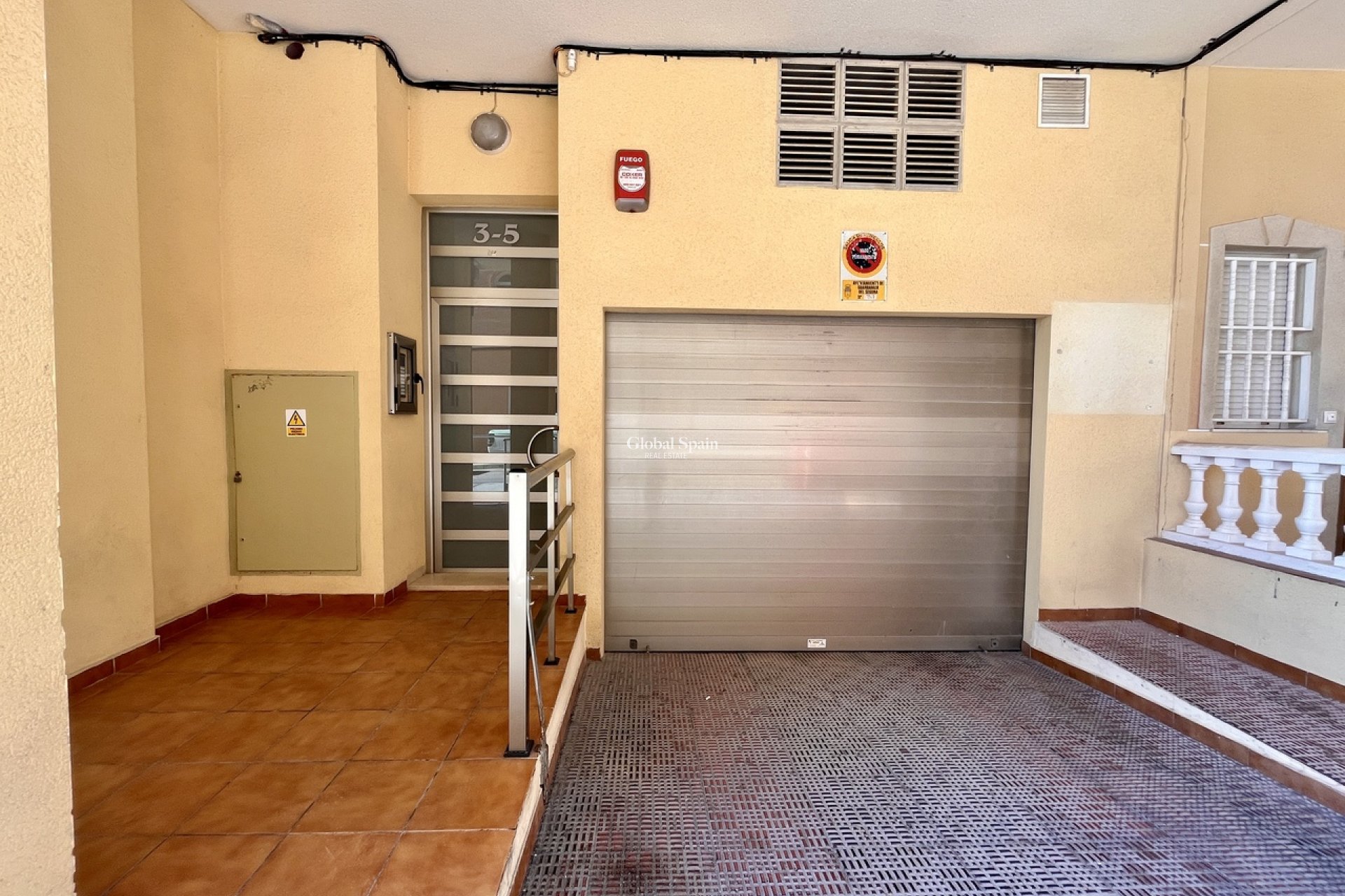 Resale - APARTMENT -
GUARDAMAR DEL SEGURA - Costa Blanca