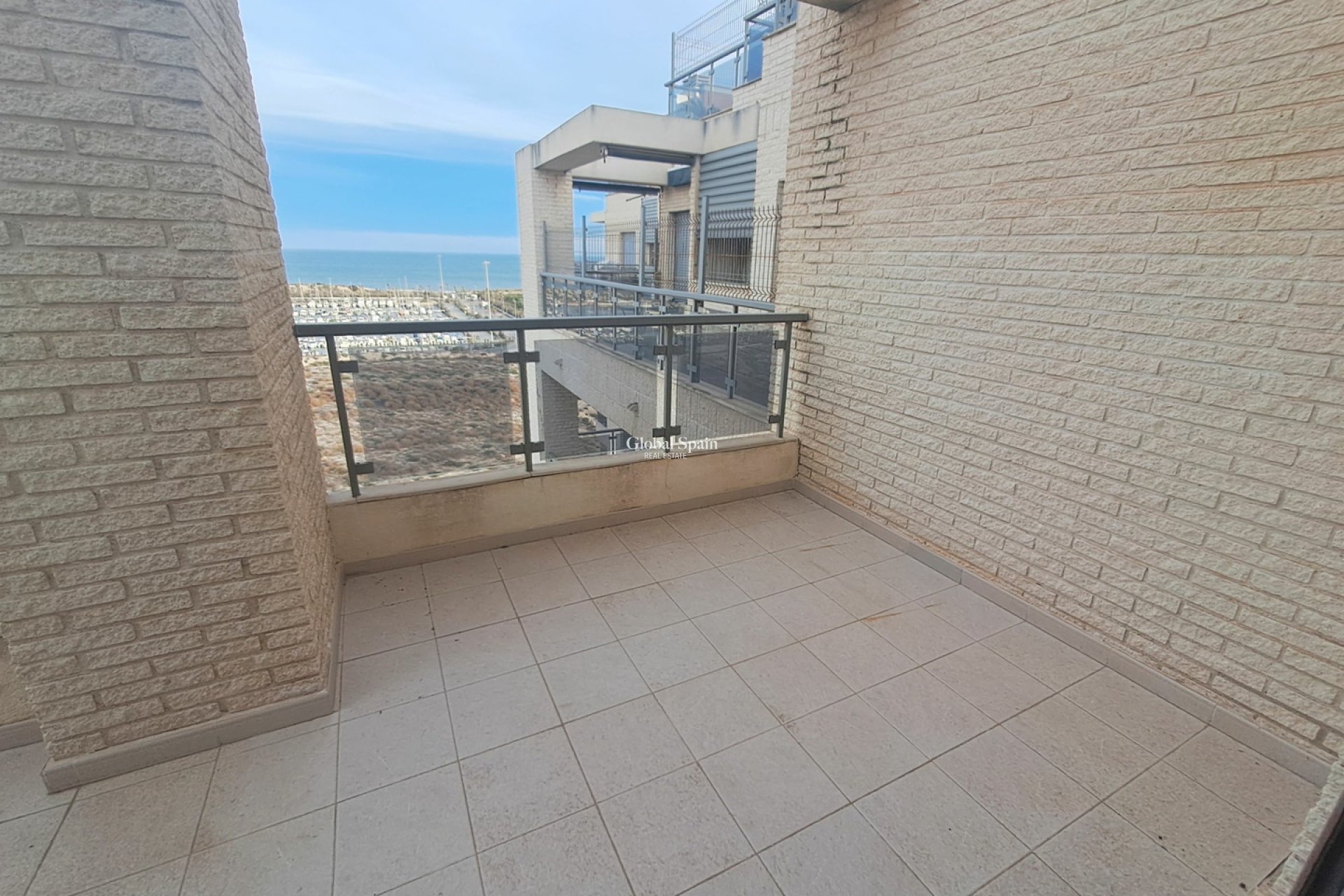 Resale - APARTMENT -
GUARDAMAR DEL SEGURA - Costa Blanca
