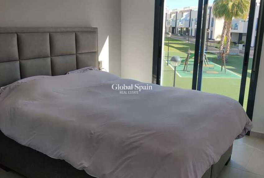 Resale - APARTMENT -
GUARDAMAR DEL SEGURA - Costa Blanca