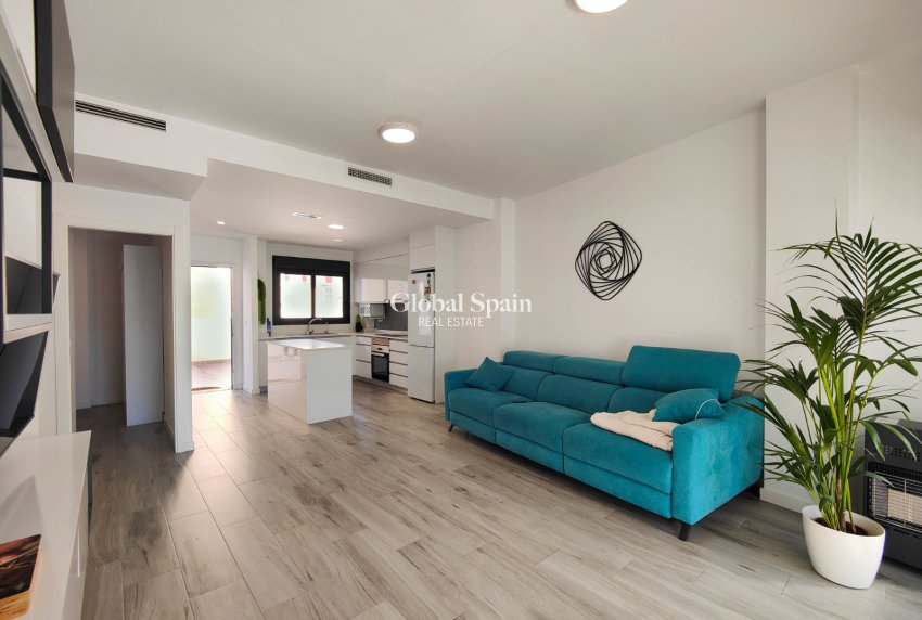 Resale - APARTMENT -
GUARDAMAR DEL SEGURA - Costa Blanca