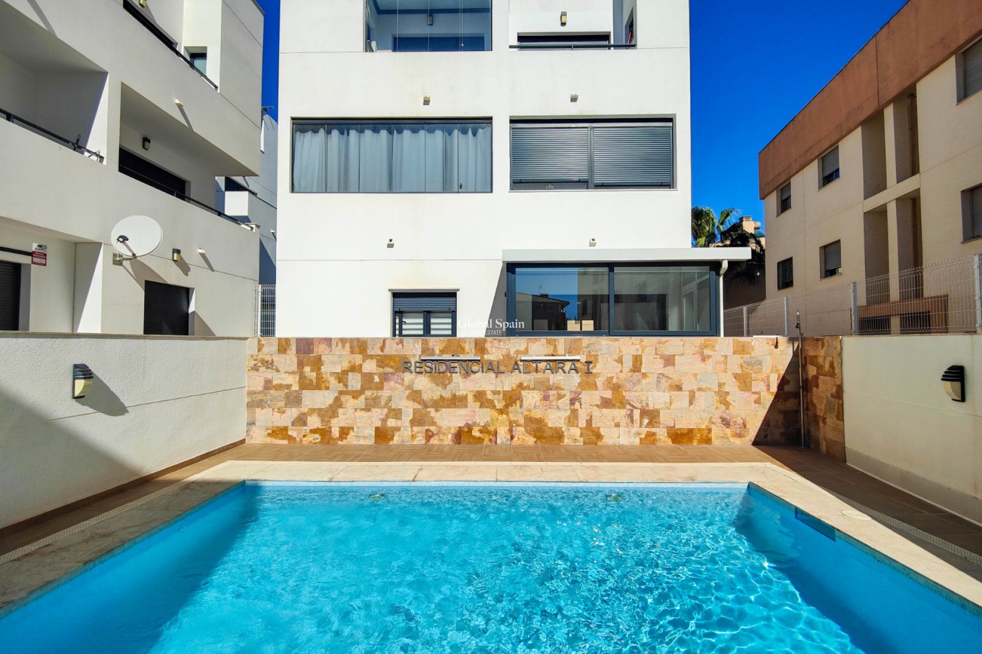 Resale - APARTMENT -
GUARDAMAR DEL SEGURA - Costa Blanca