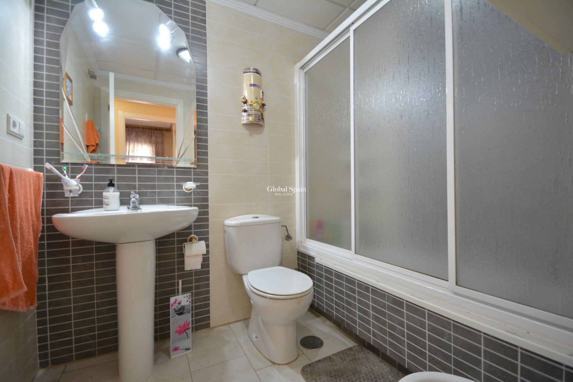 Resale - APARTMENT -
GUARDAMAR DEL SEGURA - Costa Blanca