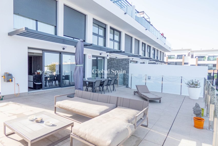 Resale - APARTMENT -
GUARDAMAR DEL SEGURA - Costa Blanca