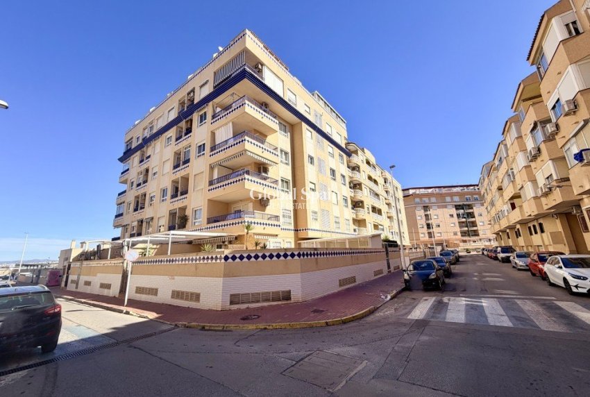 Resale - APARTMENT -
GUARDAMAR DEL SEGURA - Costa Blanca