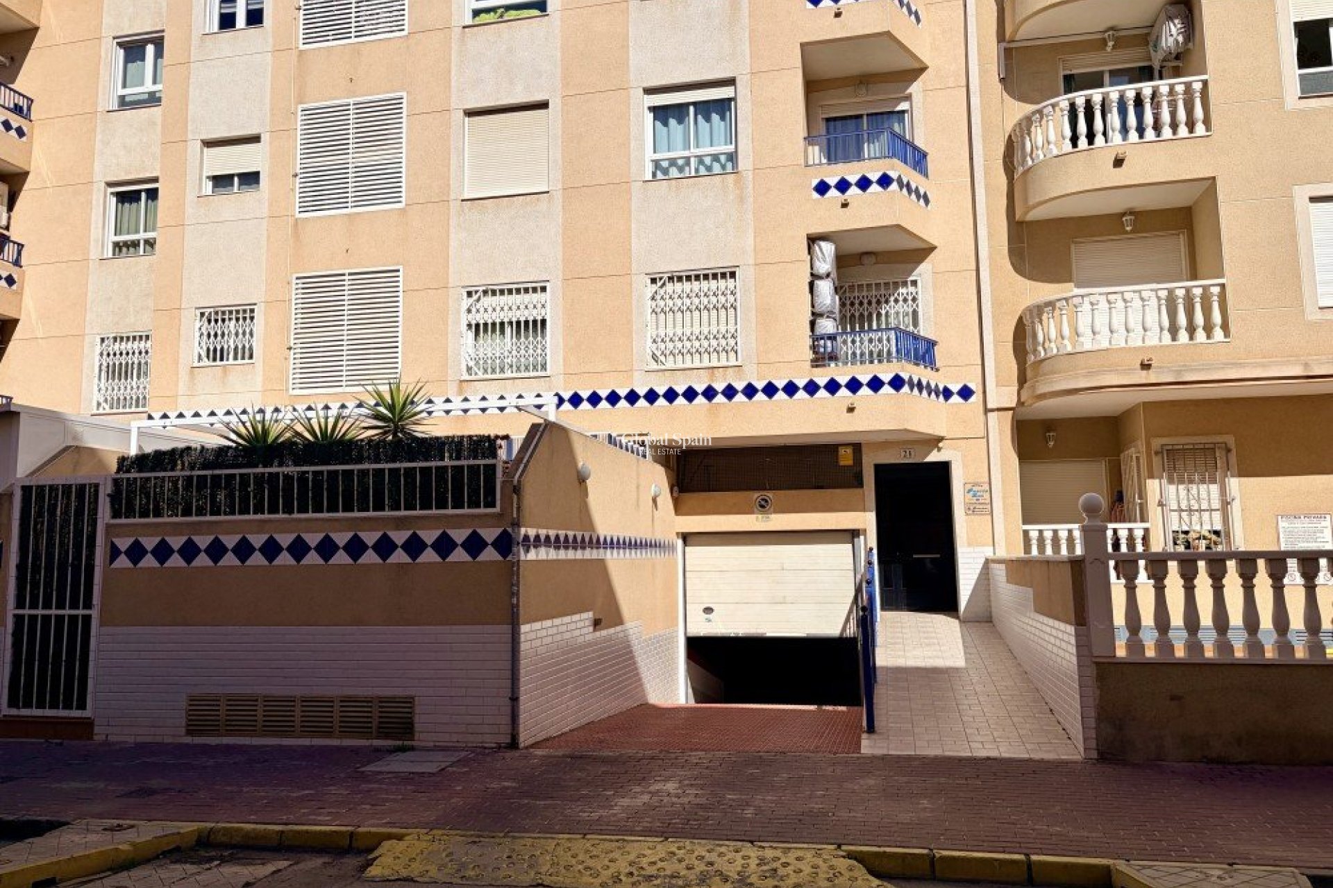 Resale - APARTMENT -
GUARDAMAR DEL SEGURA - Costa Blanca