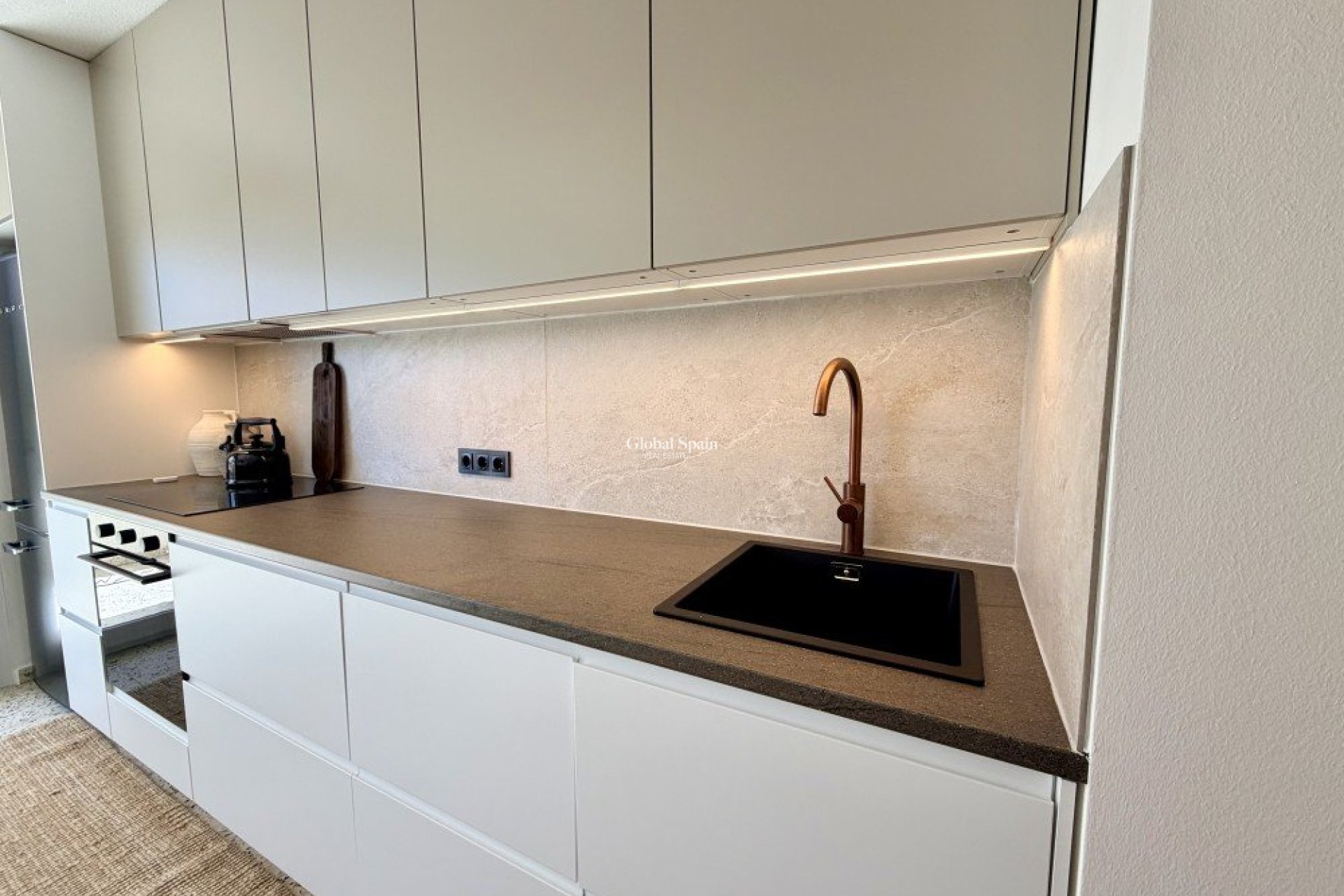 Resale - APARTMENT -
GUARDAMAR DEL SEGURA - Costa Blanca