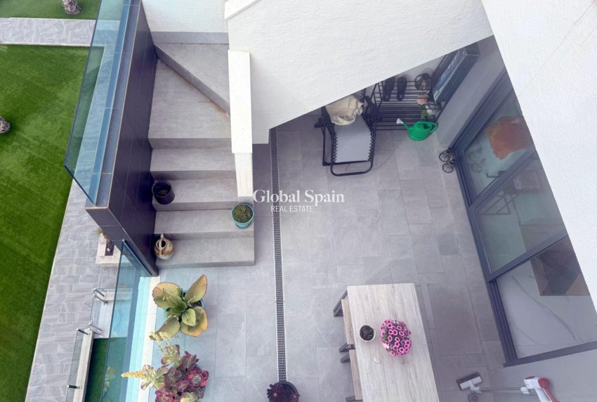 Resale - APARTMENT -
GUARDAMAR DEL SEGURA - Costa Blanca