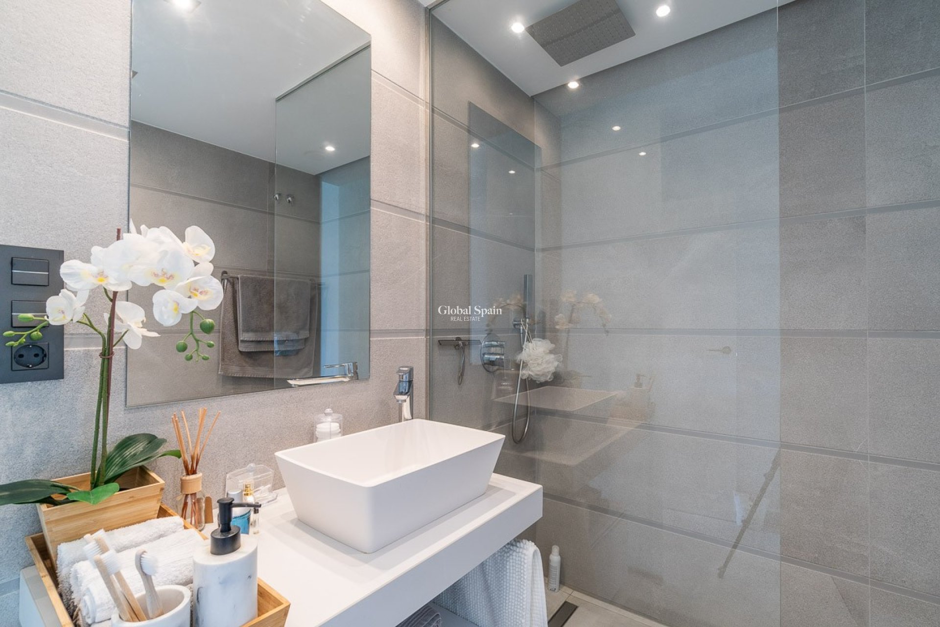 Resale - APARTMENT -
GUARDAMAR DEL SEGURA - Costa Blanca