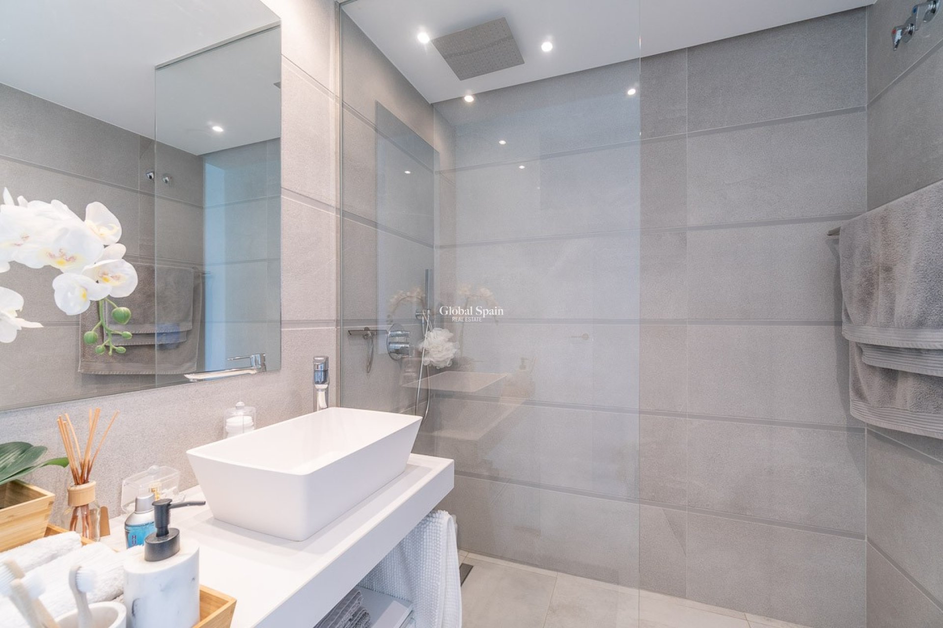 Resale - APARTMENT -
GUARDAMAR DEL SEGURA - Costa Blanca