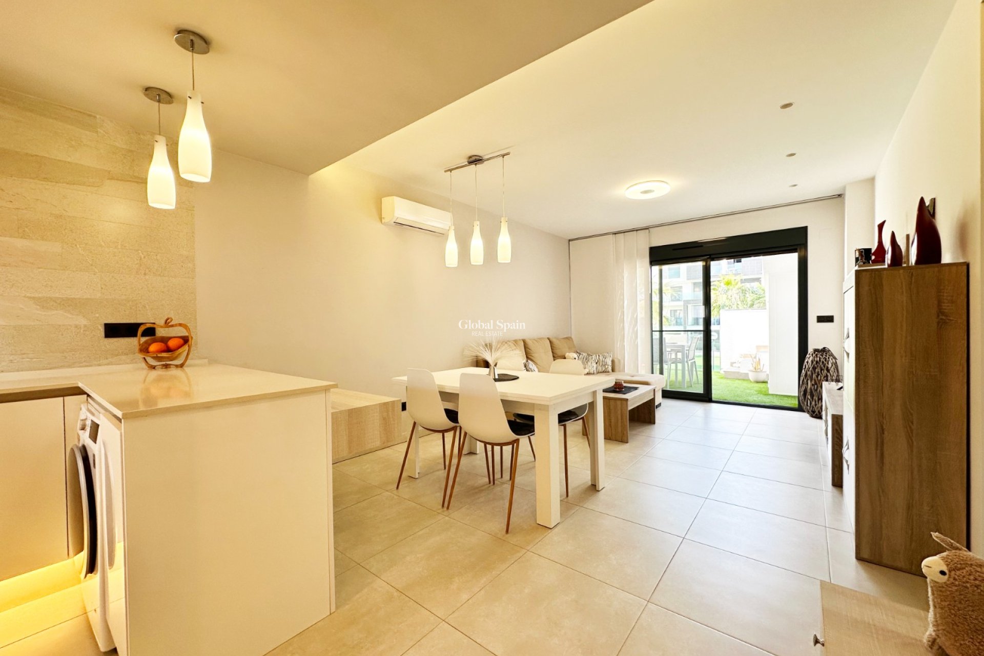Resale - APARTMENT -
GUARDAMAR DEL SEGURA - Costa Blanca