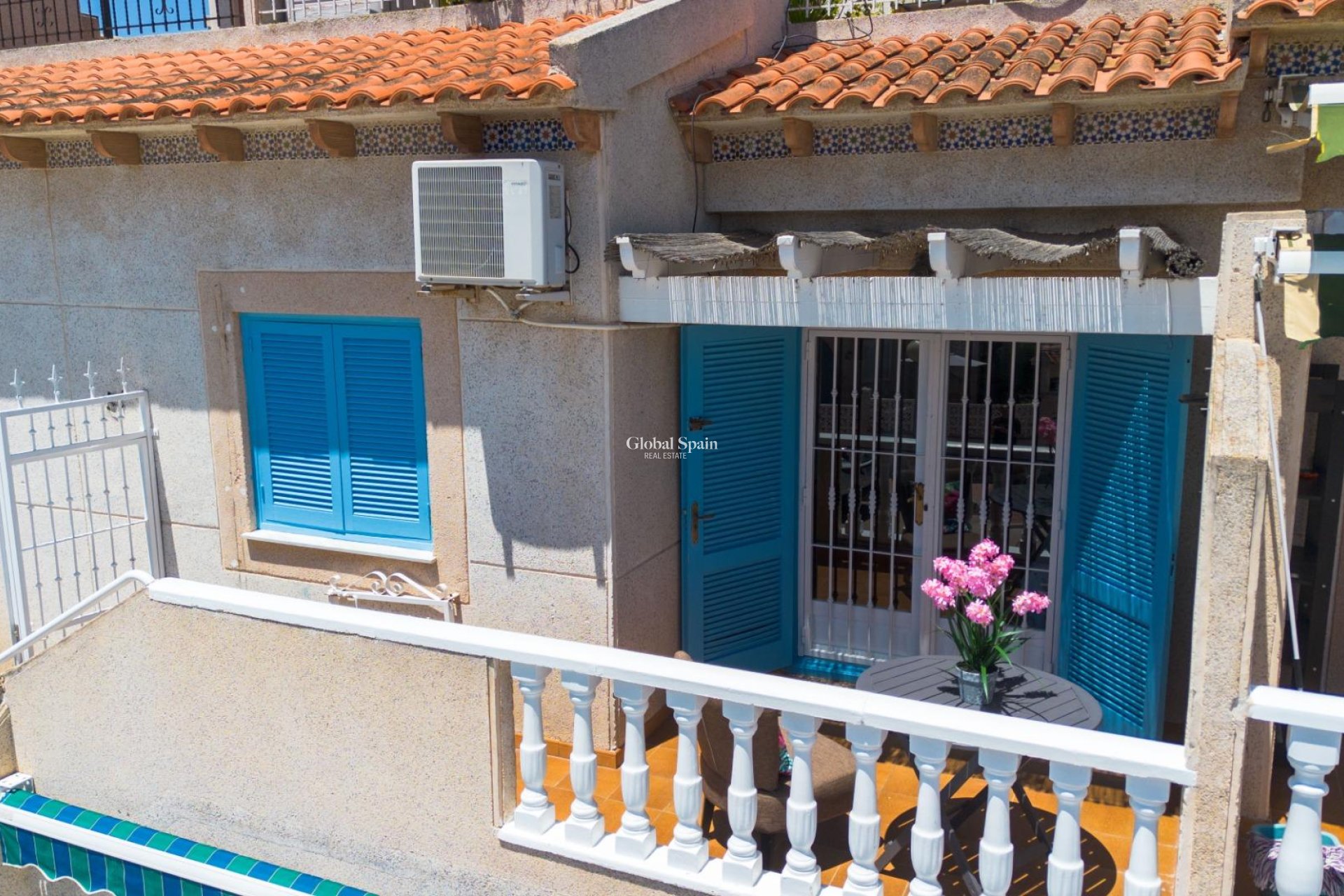 Resale - APARTMENT -
GUARDAMAR DEL SEGURA - El moncayo