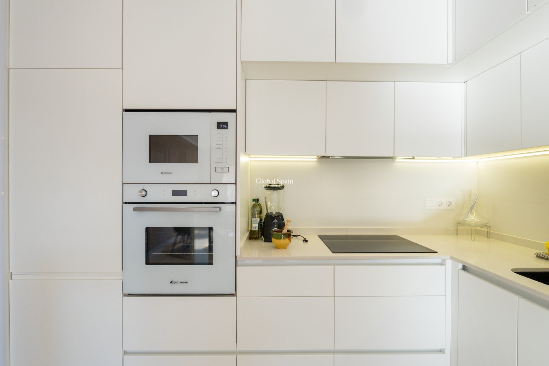 Resale - APARTMENT -
GUARDAMAR DEL SEGURA - El Raso