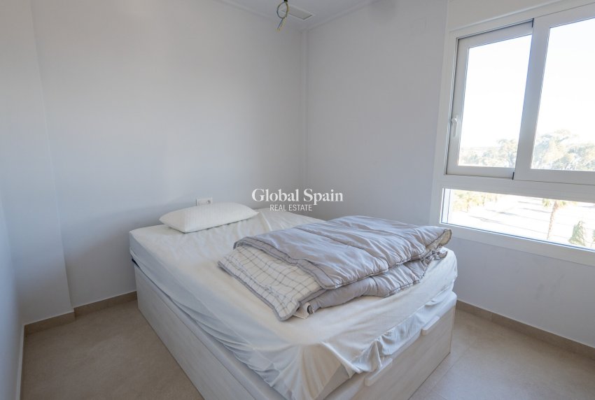 Resale - APARTMENT -
GUARDAMAR DEL SEGURA - El Raso