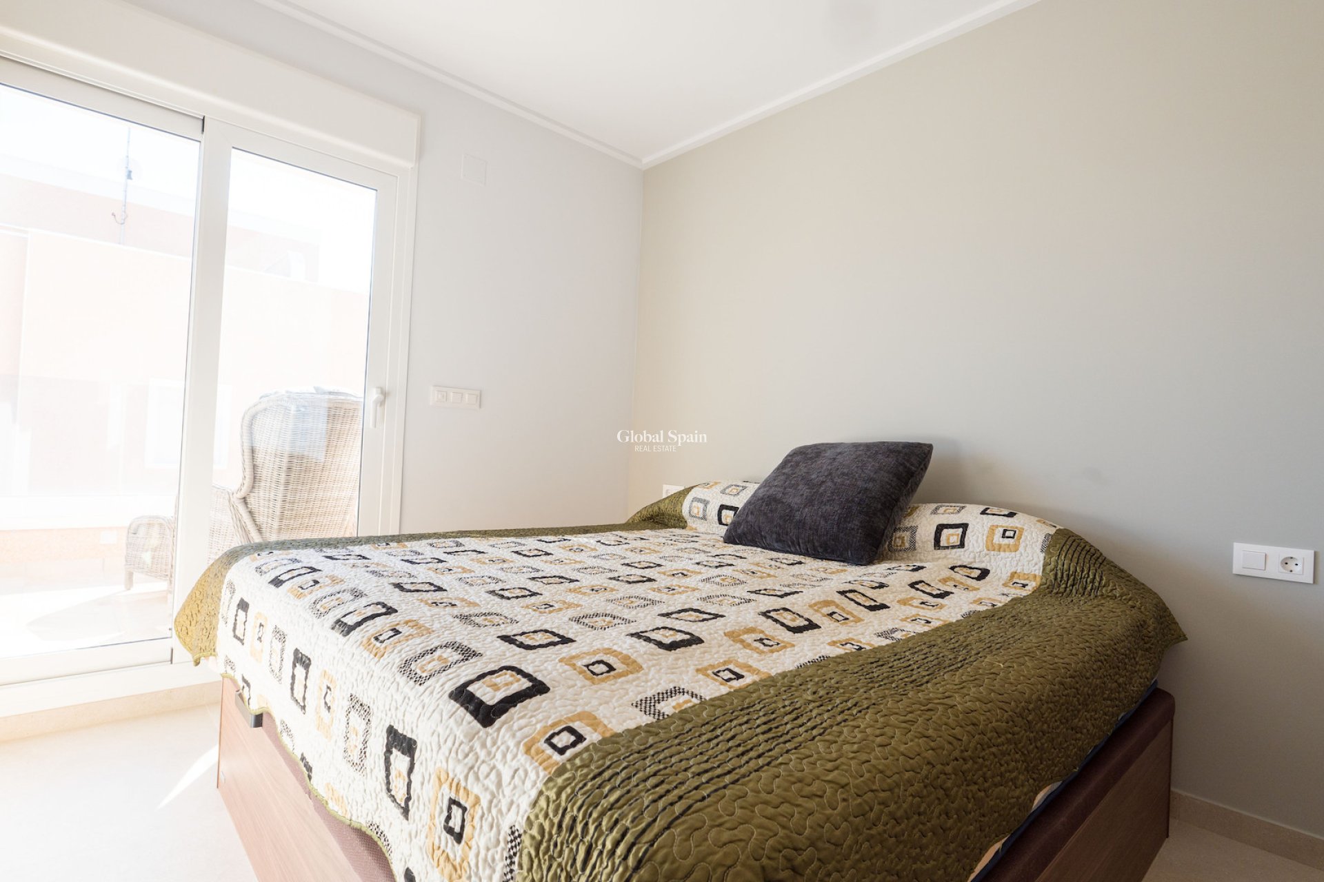 Resale - APARTMENT -
GUARDAMAR DEL SEGURA - El Raso