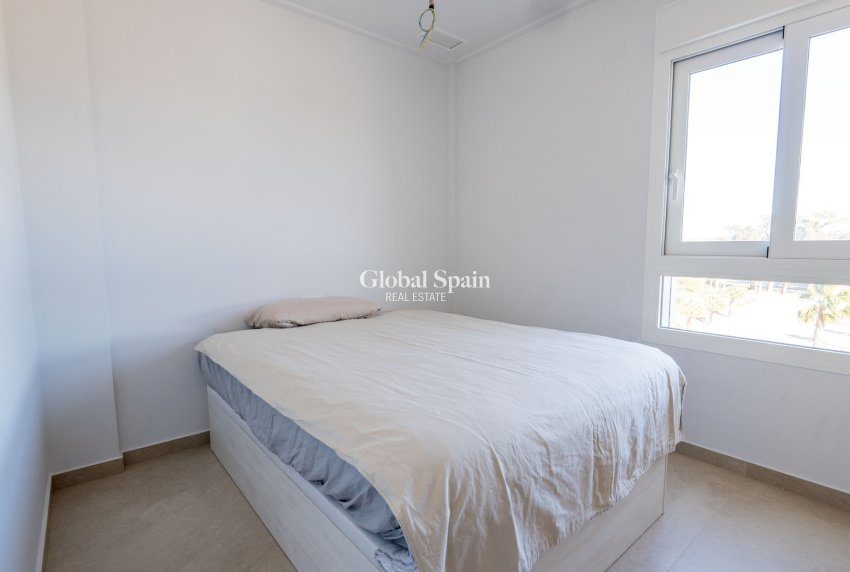 Resale - APARTMENT -
GUARDAMAR DEL SEGURA - El Raso
