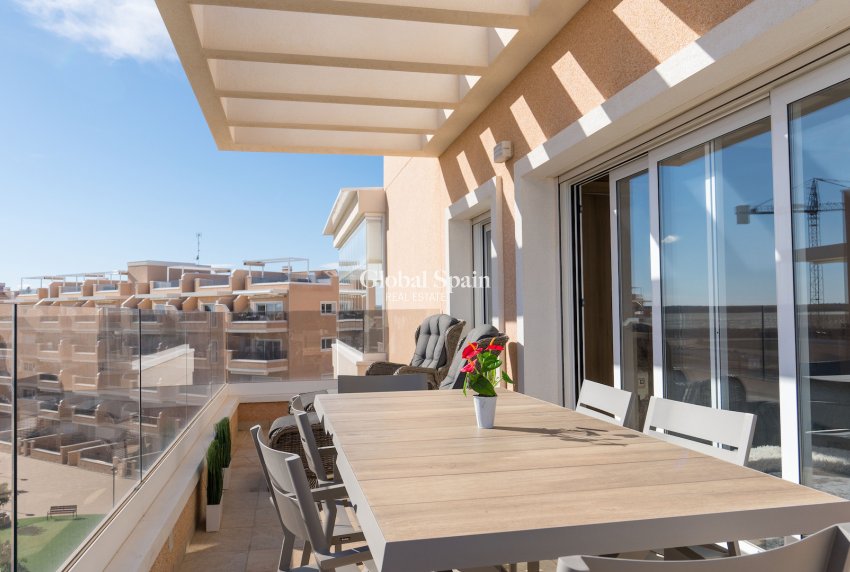 Resale - APARTMENT -
GUARDAMAR DEL SEGURA - El Raso