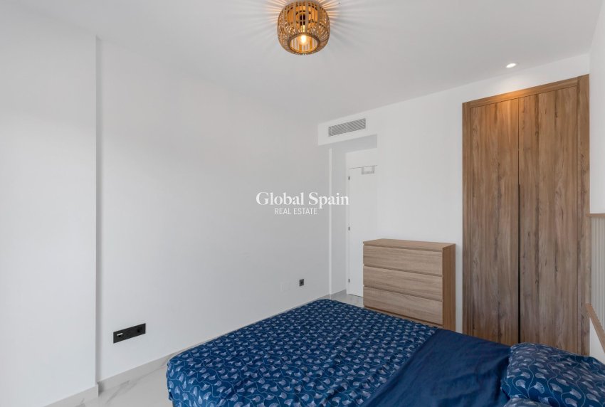 Resale - APARTMENT -
GUARDAMAR DEL SEGURA - EL RASO