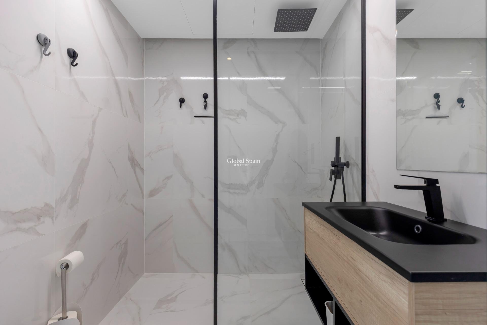 Resale - APARTMENT -
GUARDAMAR DEL SEGURA - EL RASO